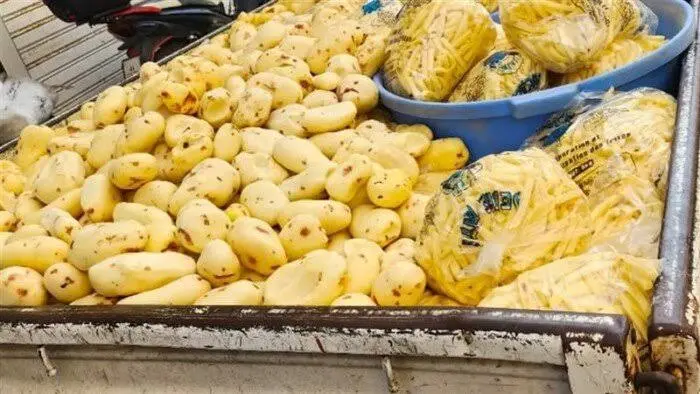 ضبط مصنع غير مرخص لإنتاج البطاطس بالمنوفية بحوزته 18 طن منتجات مجهولة المصدر