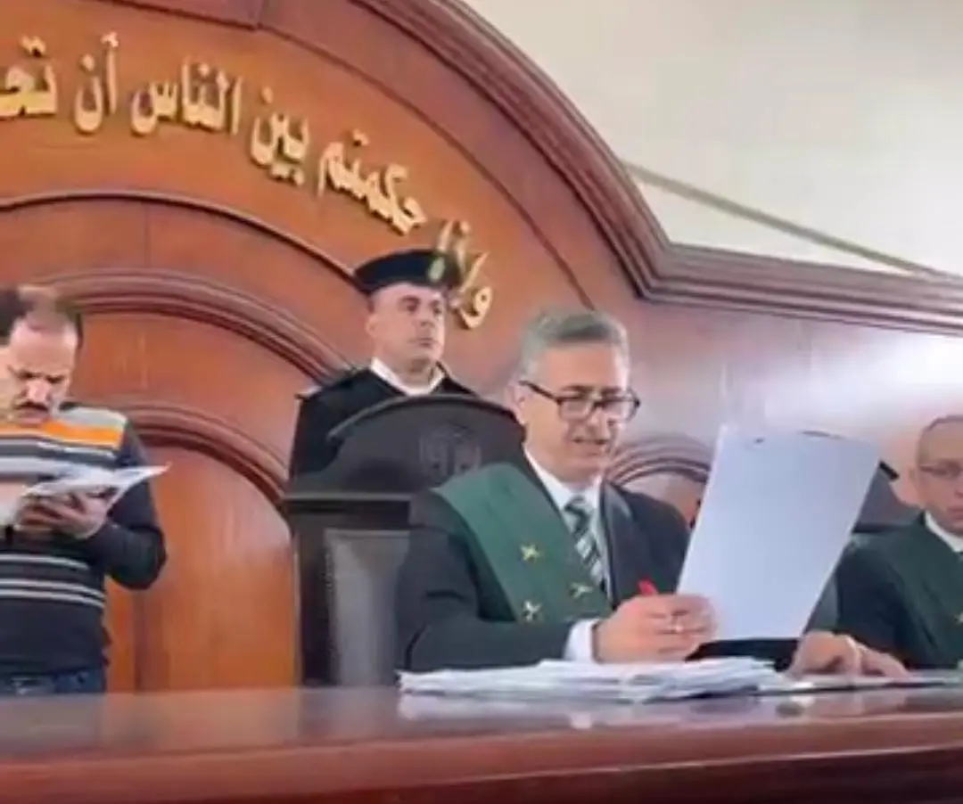 جنايات دمنهور  تقضي بالإعدام على متهمين والمؤبد لثالث بقتل سائق توك توك
