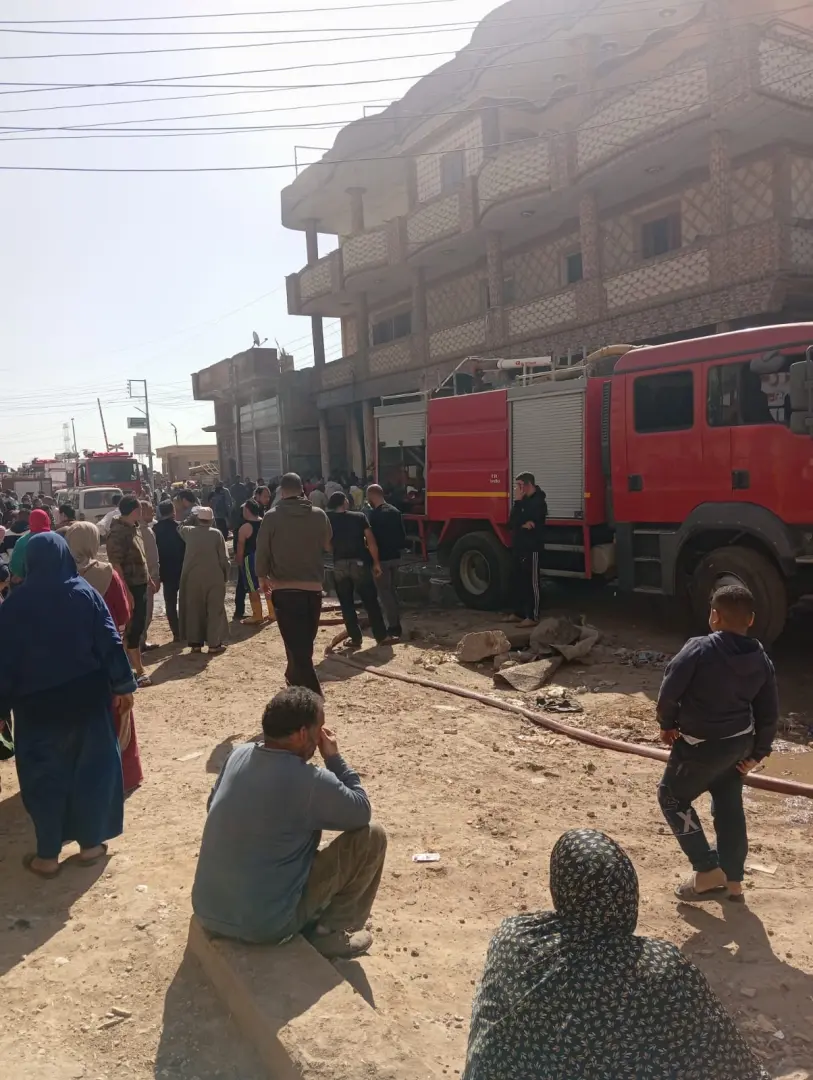 حريق هائل بمصنع مراتب بقرية نفرة في البحيرة