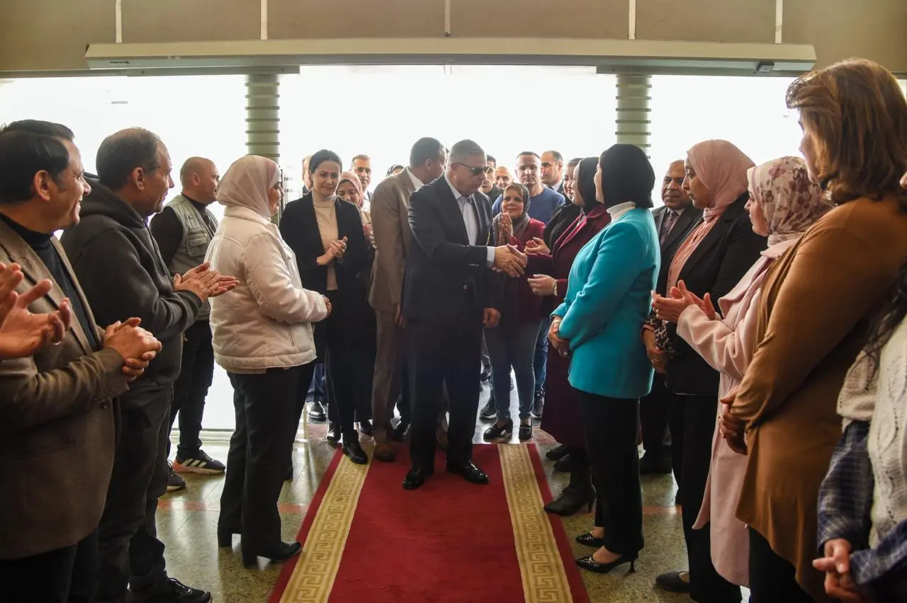 الفريق أحمد خالد يودع الإسكندرية برسالة مؤثرة: شرف خدمتكم وسام أعتز به طوال حياتي