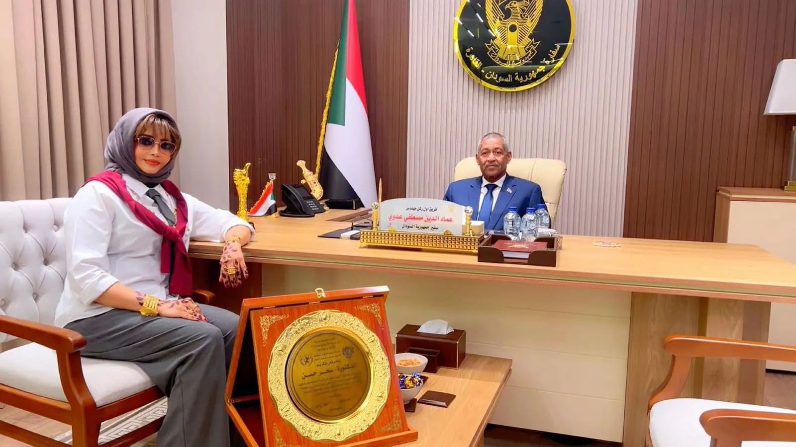 كلية كامبريدج تمنح السودانية سحر حسن الدكتوراه الفخرية في ريادة الأعمال الإنسانية