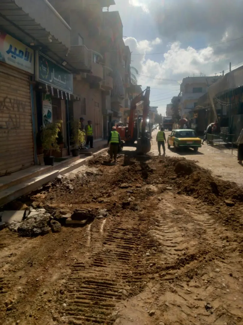 استجابة فورية.. البدء فى أعمال رصف شارع البحر بادكو عقب جولة محافظ البحيرة - img 20260222 wa0039