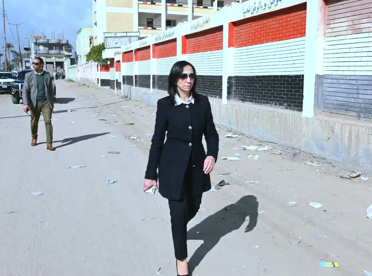 محافظ البحيرة تتفقد مدرسة الشهيد كارم صباح بسيدي غازي بكفر الدوار - img 20260222 wa0051