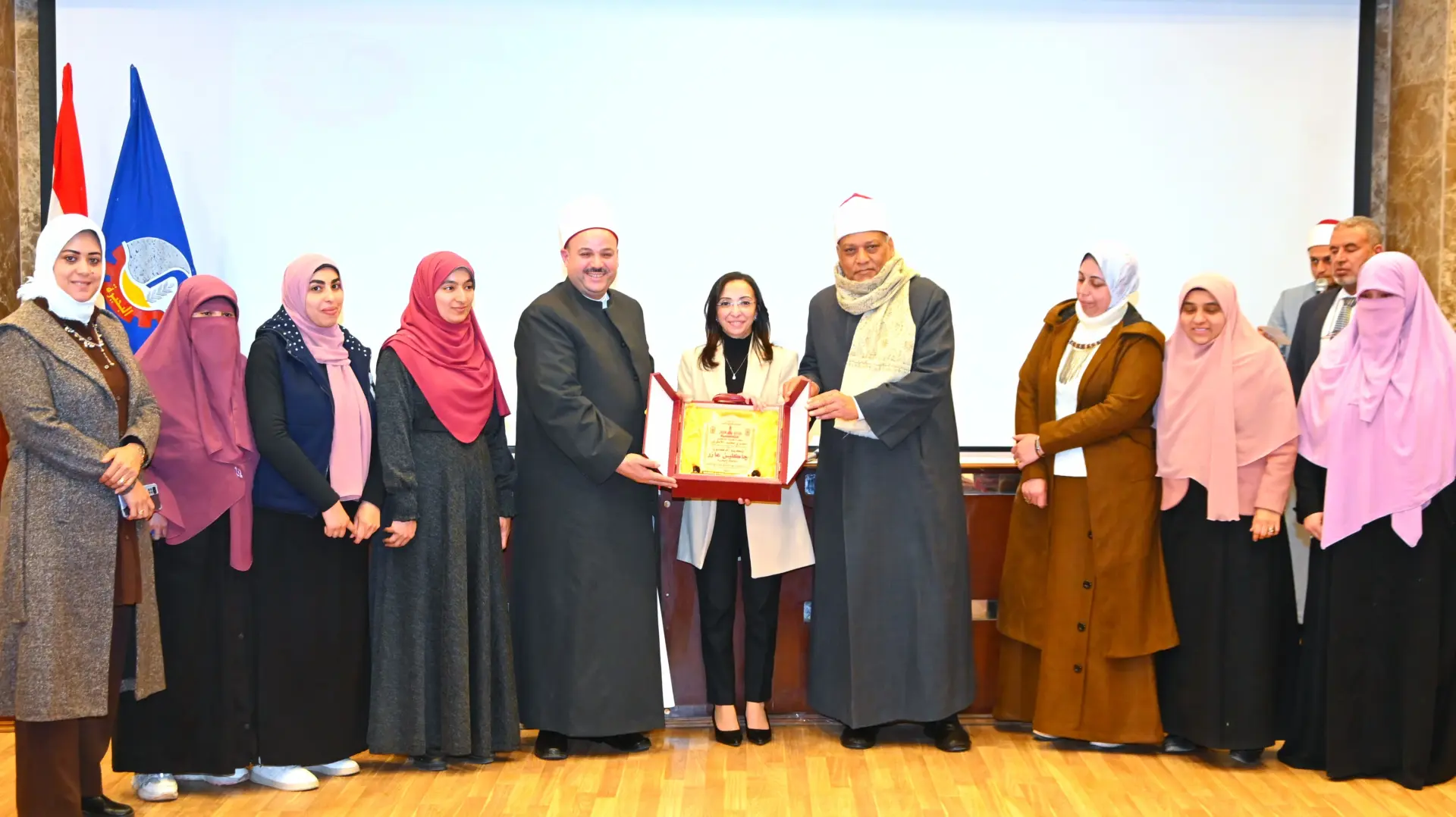 محافظ البحيرة تشهد الاحتفال باليوم السنوي للجامع الأزهر بمركز إعداد القادة بدمنهور - img 20260225 wa0068