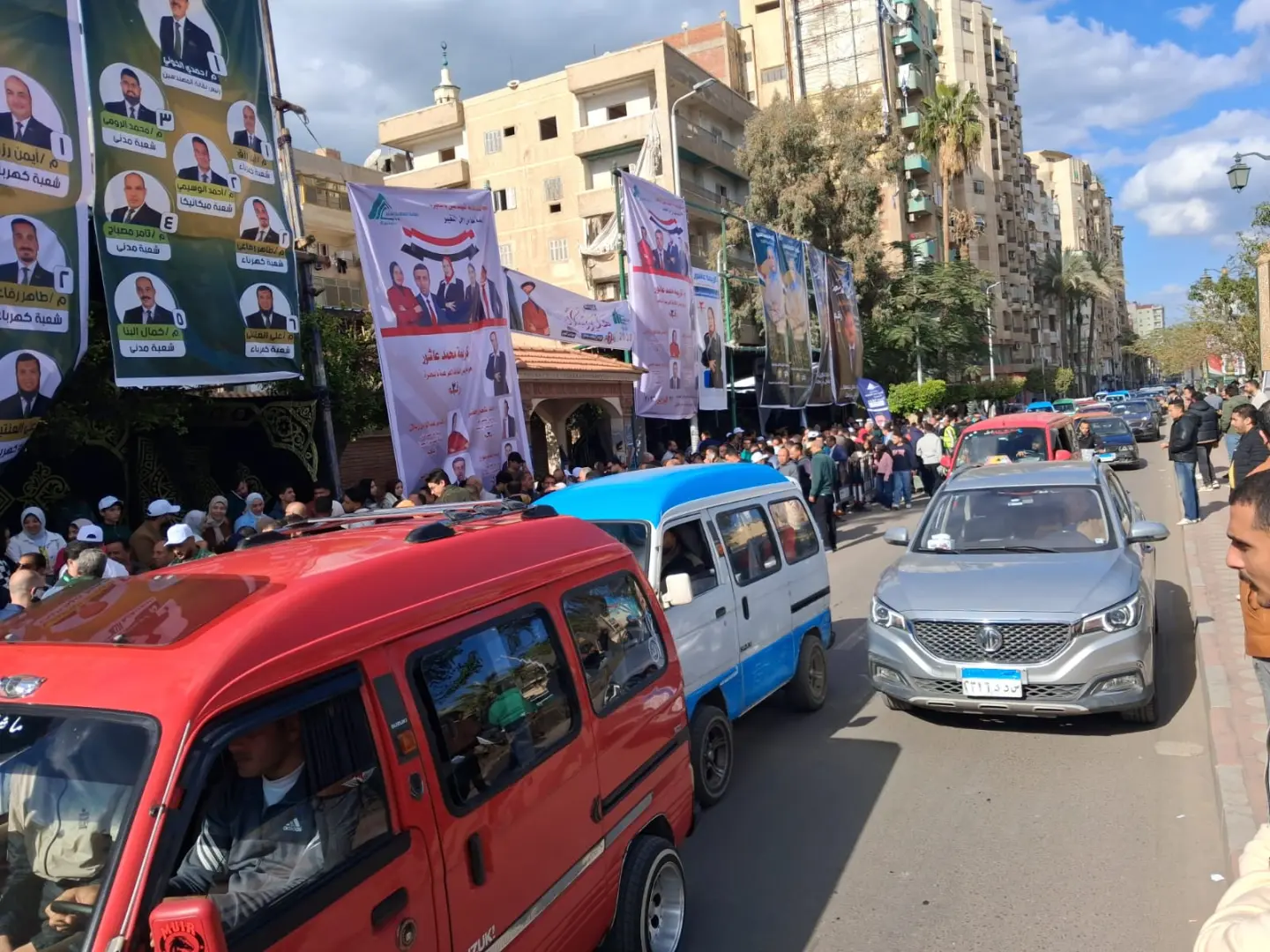 إقبال كبير على لجان الإقتراع بإنتخابات التجديد النصفي لنقابة المهندسين بالبحيرة - img 20260227 wa0038