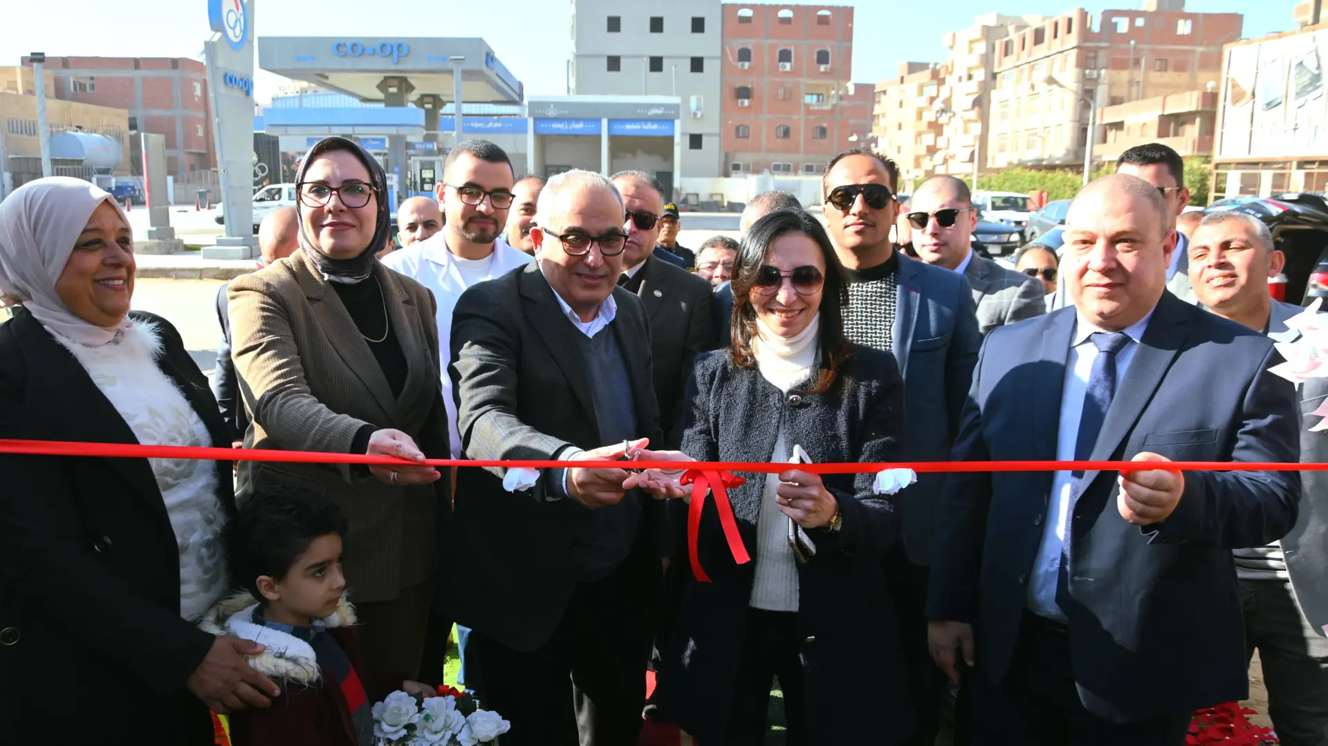 محافظ البحيرة ورئيس هيئة التأمين الصحي يفتتحان “مبنى عيادة بدر الشاملة الجديدة” بعد تطويره
