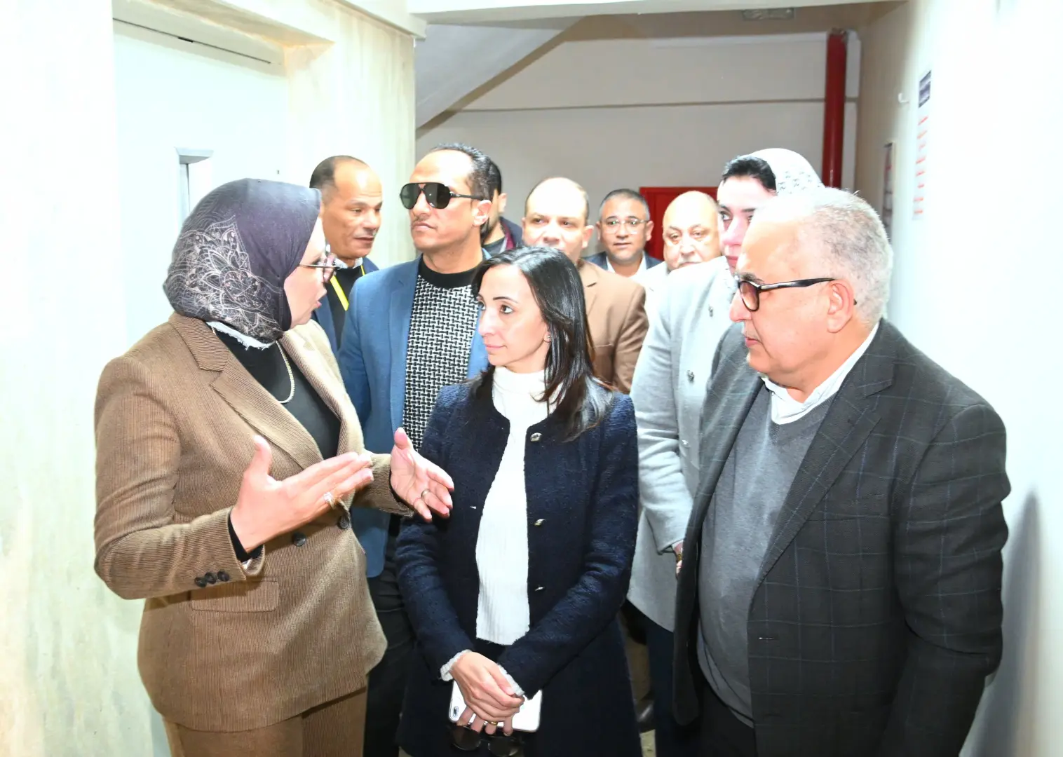 محافظ البحيرة ورئيس الهيئة العامة للتأمين الصحي يفتتحان مبنى عيادة التأمين الصحي بكوم حمادة - img 20260303 wa0061