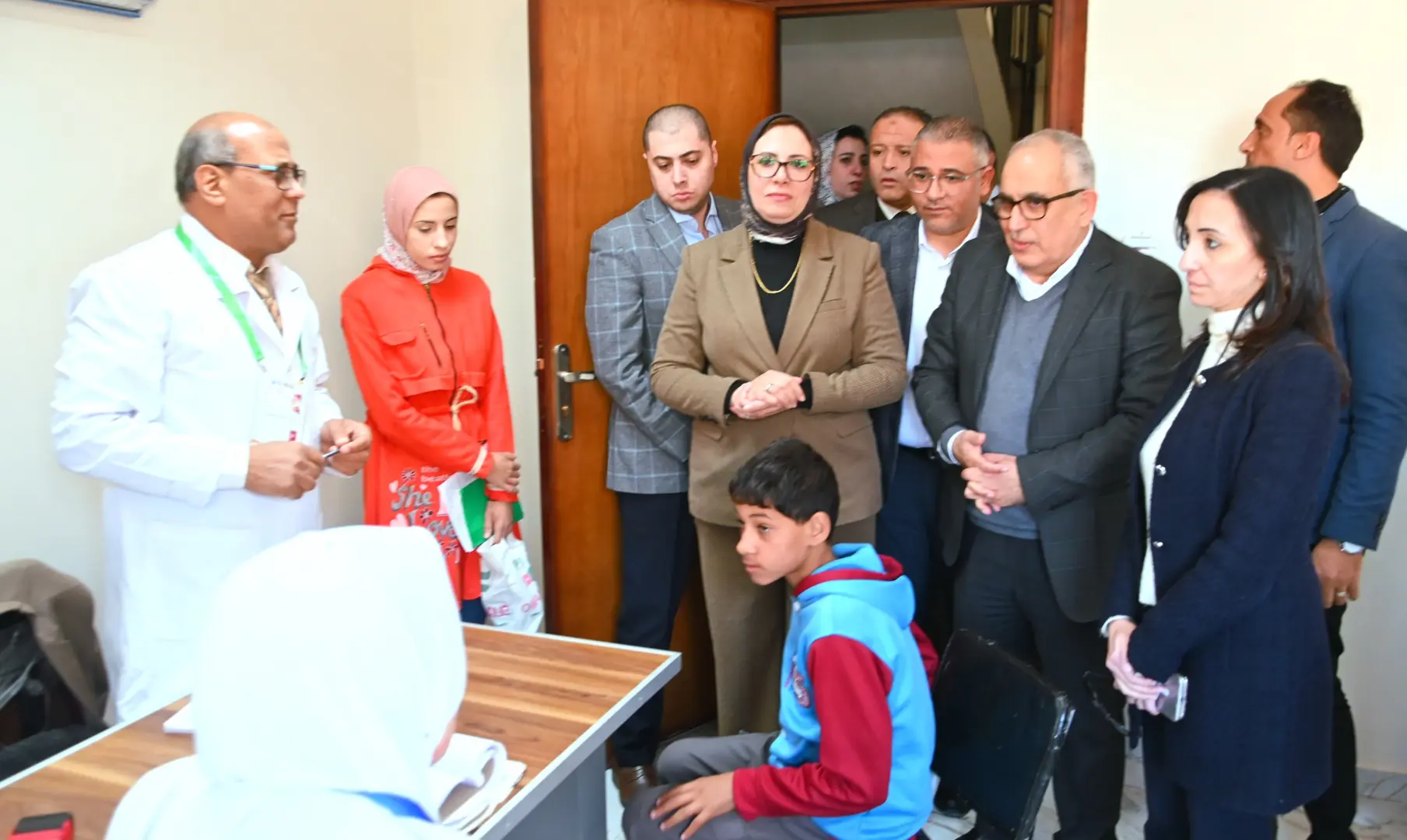 محافظ البحيرة ورئيس الهيئة العامة للتأمين الصحي يفتتحان مبنى عيادة التأمين الصحي بكوم حمادة - img 20260303 wa0066