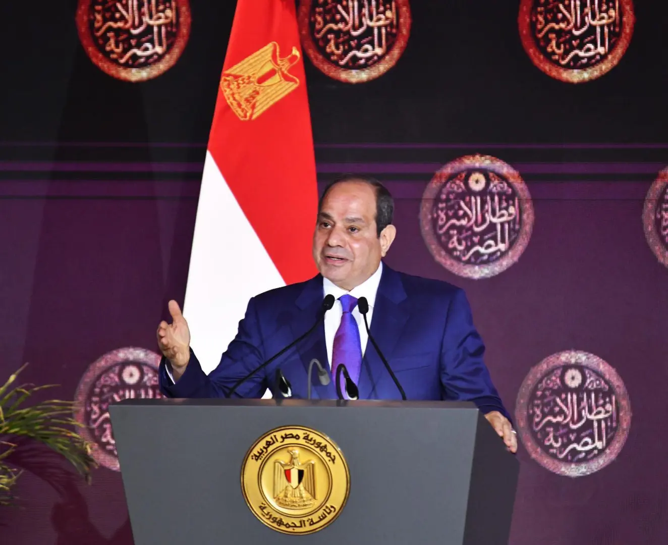 الرئيس السيسي يعلق على زيادة أسعار البنزين: “إجراءات صعبة لتفادي خيارات أشد قسوة”