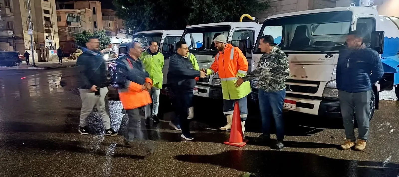 مياه البحيرة تعلن رفع حالة الطوارئ القصوى وإنتشار المعدات لمواجهة التقلبات الجوية - img 20260314 wa0070