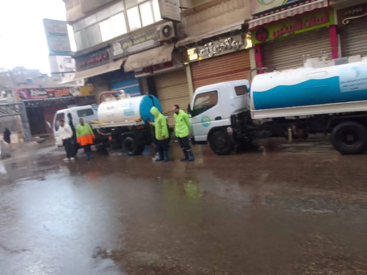 مياه البحيرة تعلن رفع حالة الطوارئ القصوى وإنتشار المعدات لمواجهة التقلبات الجوية - img 20260314 wa0071
