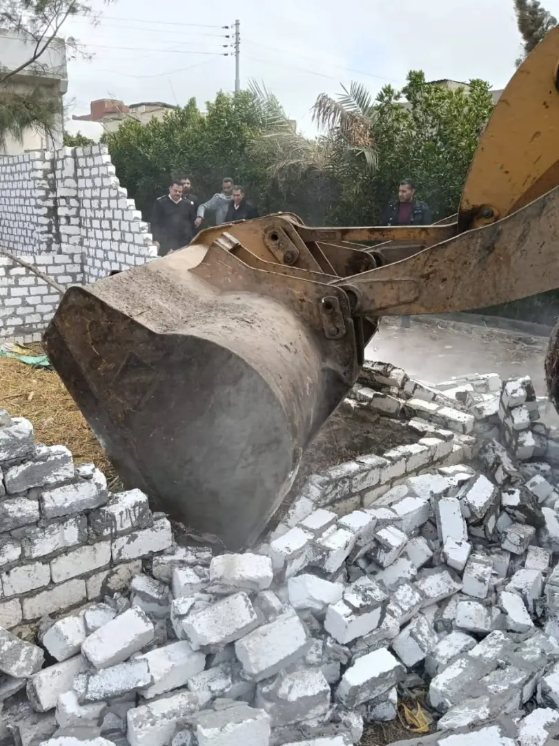 إزالة 37 حالة تعدٍ بالبناء على الأراضي الزراعية ضمن الموجة 28 بالبحيرة - img 20260315 wa0130 1