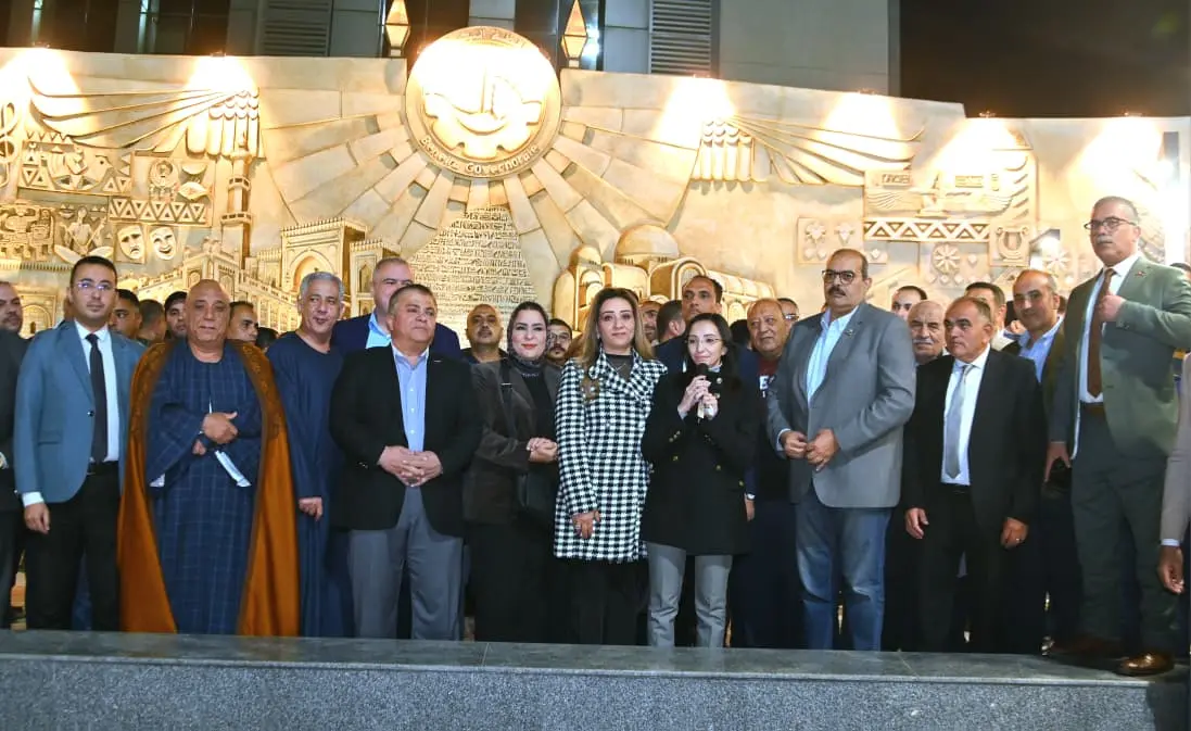 البحيرة بين التراث والتنمية.. جدارية بانورامية ومسرح مفتوح ومساحات خضراء تزين الميدان