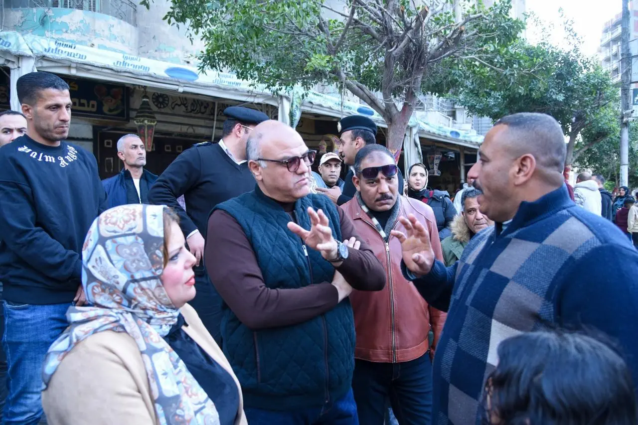 استجابةً لشكاوى المواطنين.. محافظ الإسكندرية يقود حملات موسعة لرفع التعديات وغلق المقاهي المخالفة