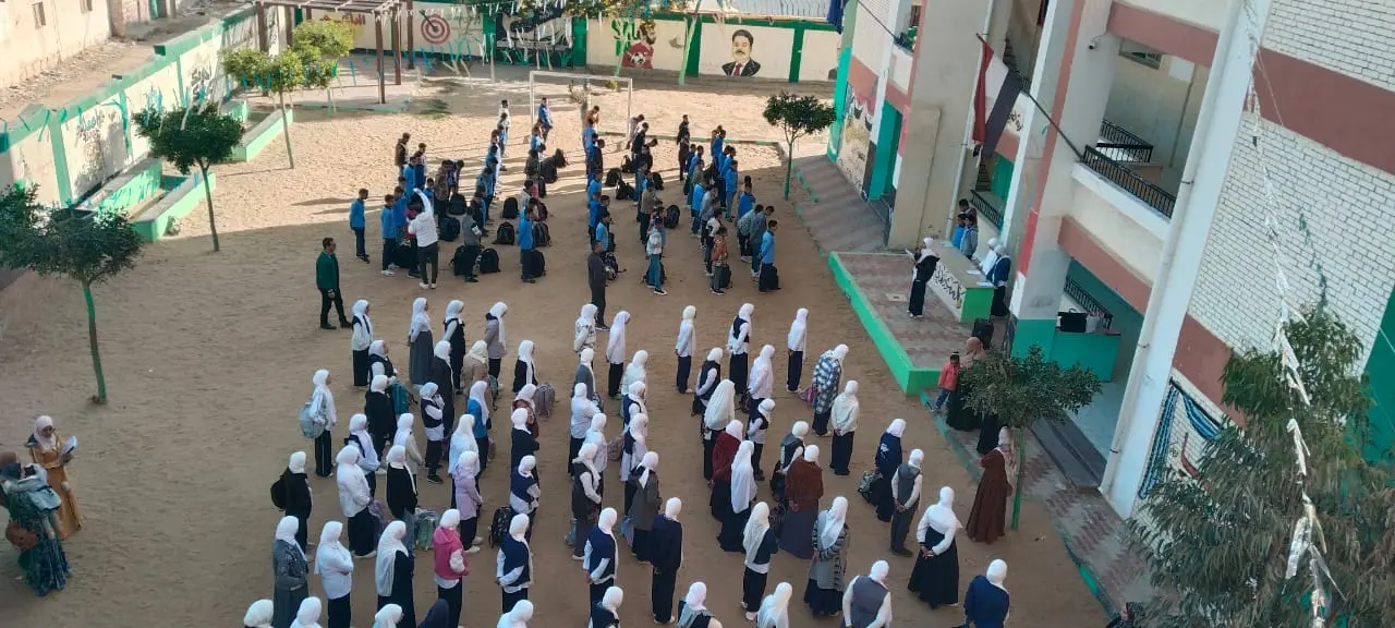 إنتظام الدراسة بجميع مدارس البحيرة عقب إنتهاء أجازة عيد الفطر المبارك - img 20260324 wa0020