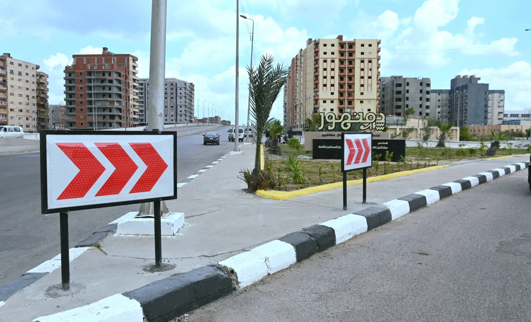 محافظ البحيرة تقوم بجولة ميدانية موسعة بدمنهور  وتتفقد أعمال تطوير 3 مداخل رئيسية للعاصمة - img 20260324 wa0046