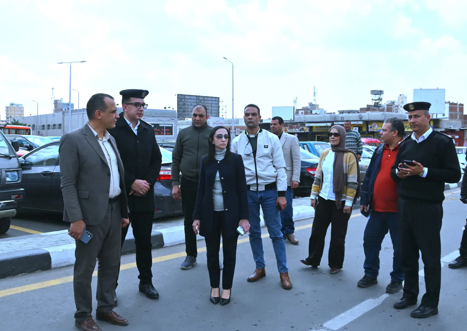 محافظ البحيرة تؤكد على تكثيف أعمال النظافة ومتابعة إلتزام سيارات الأجرة والسرفيس بدمنهور