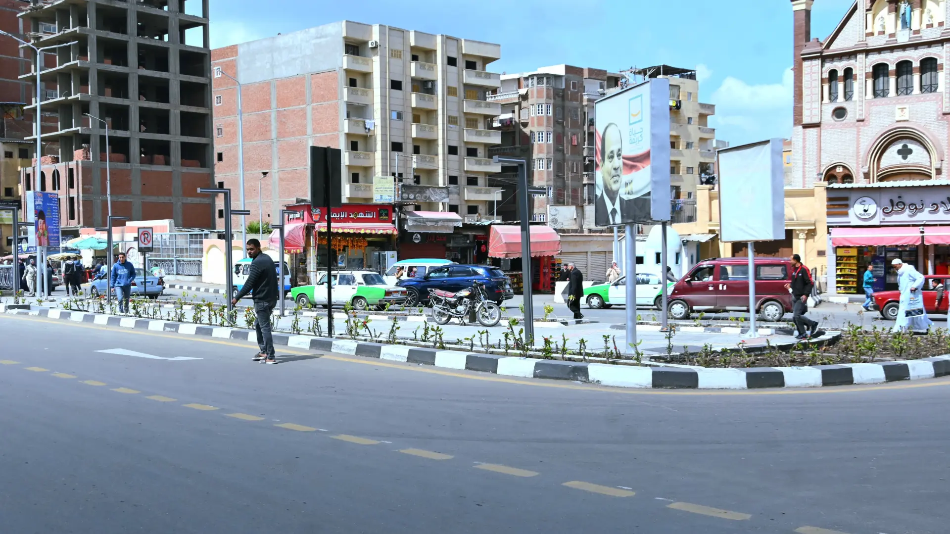 محافظ البحيرة تؤكد على تكثيف أعمال النظافة ومتابعة إلتزام سيارات الأجرة والسرفيس بدمنهور - img 20260324 wa0073