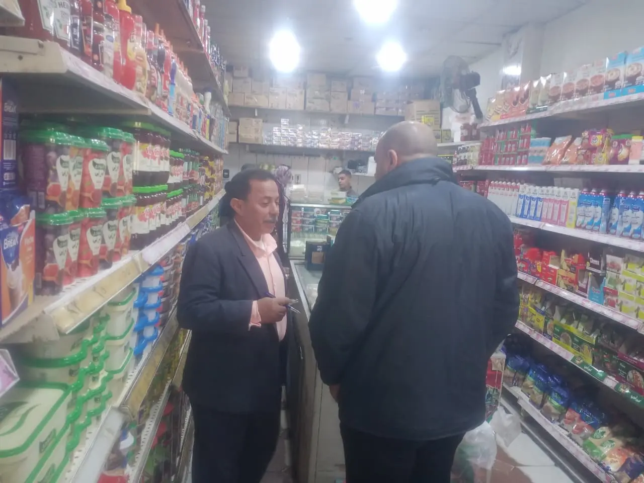 البحيرة| ضبط 9500 لتر سولار و3 أطنان أسمدة مجهولة المصدر وتحرير 34 محضر متنوع خلال حملة مكبره بدمنهور وغرب النوبارية - img 20260328 wa0012