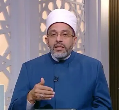 حكم استخدام أموال العمرة لمساعدة محتاجين