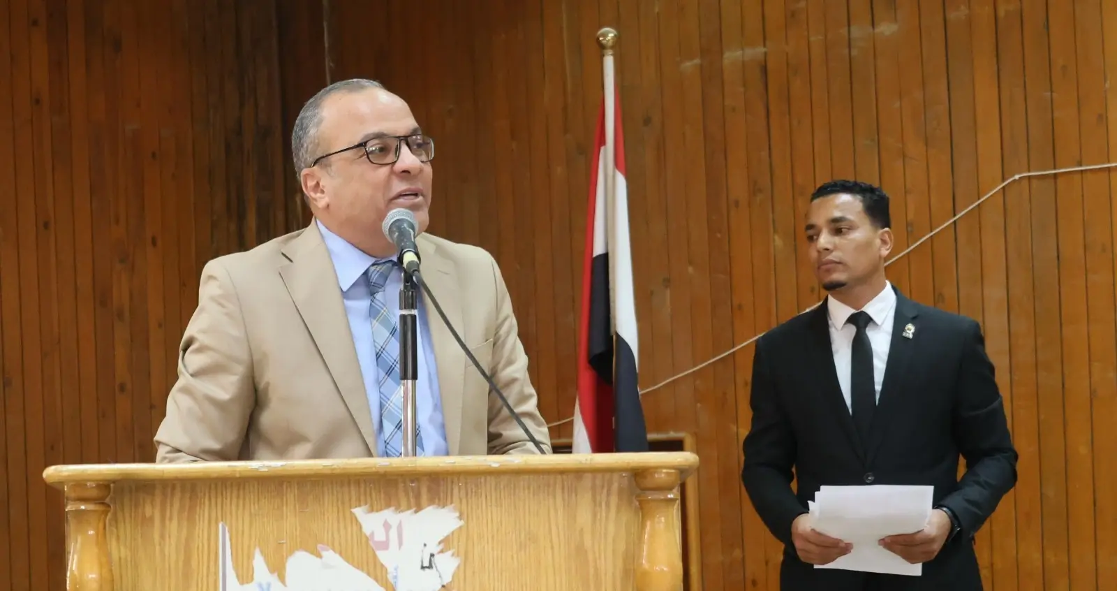 انطلاق فعاليات المؤتمر الطلابي الأول لكلية الآداب بجامعة قنا