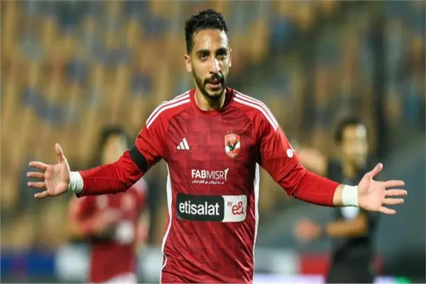 كريم فؤاد يبدأ المشاركة تدريجياً في مران الأهلي الجماعي