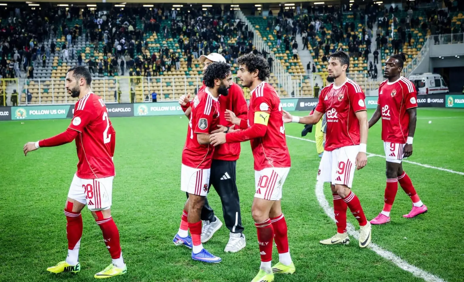 الأهلي يخطر لاعبه بالرحيل قبل ساعات من لقاء بيراميدز
