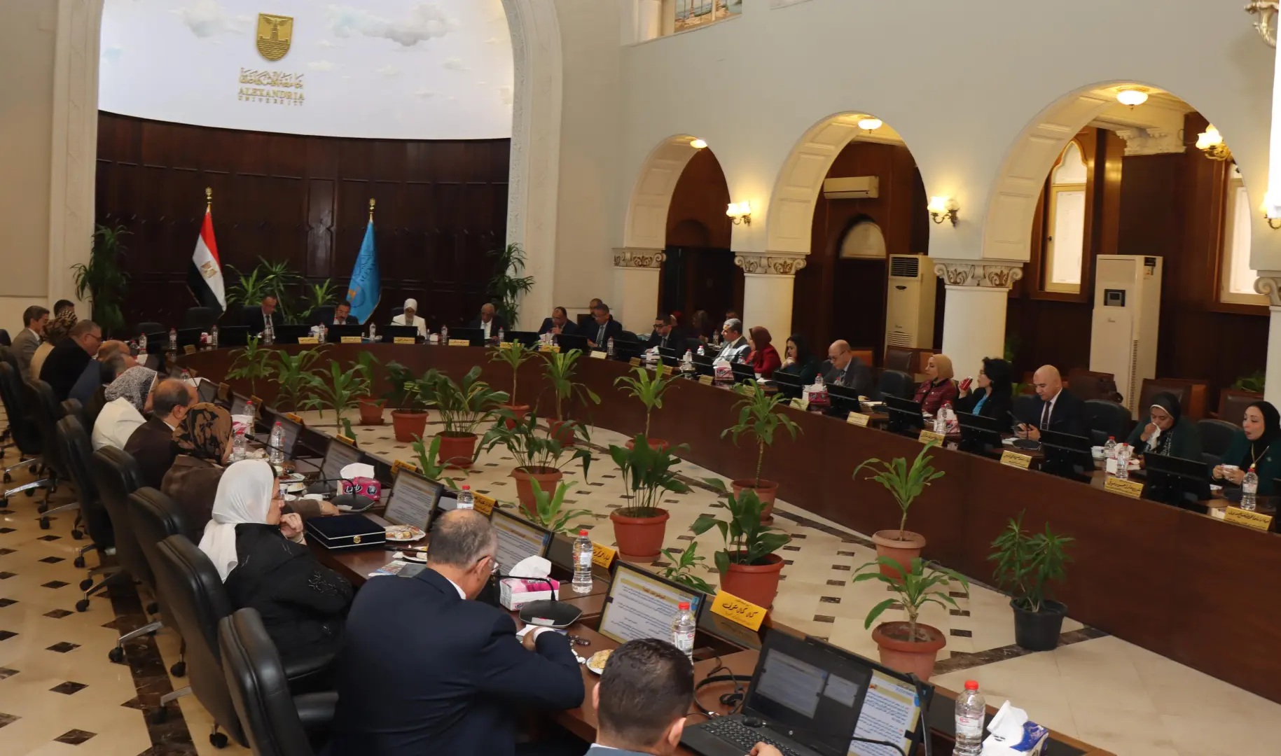 مجلس جامعة الإسكندرية يناقش استعدادات امتحانات الفصل الدراسي الثاني