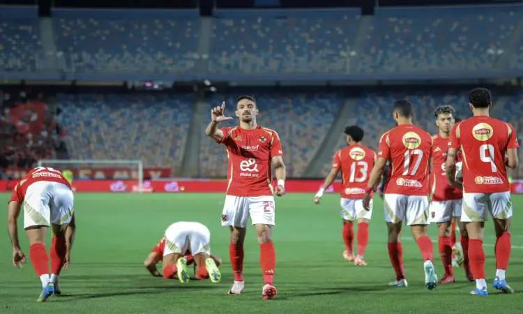 محاولة أخيرة للأهلي للاستفادة من نجمه أمام الزمالك