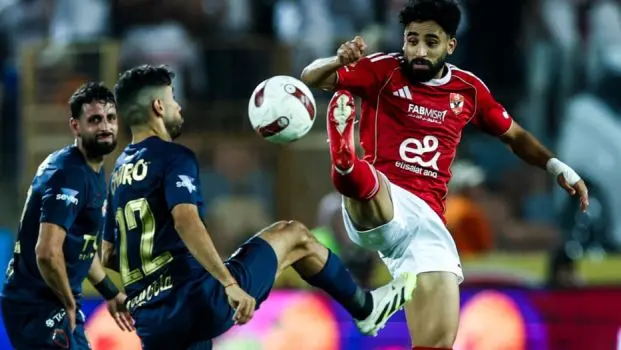 تعرف على معلقي مباراة الأهلي والزمالك اليوم في الدوري المصري