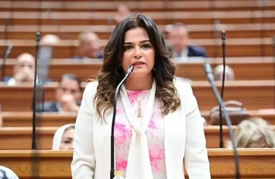 "رئيس سياحة النواب" تتساءل عن سر غياب الملاحظات عن وزارة السياحة.. والمركزي للمحاسبات يرد