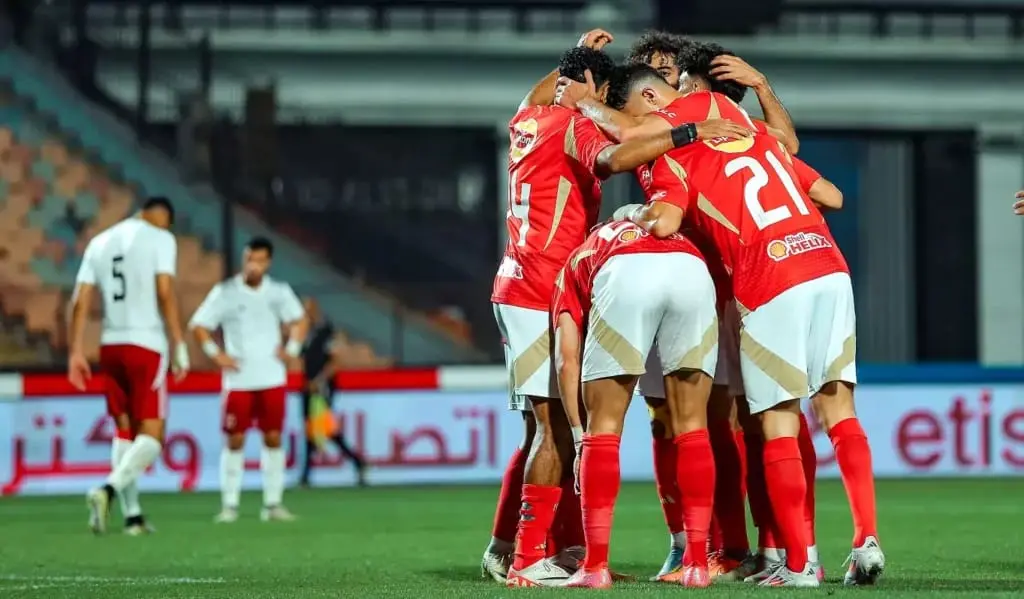 الأهلي يستعيد ظهيره الأيسر قبل مواجهة المصري في ختام الدوري المصري