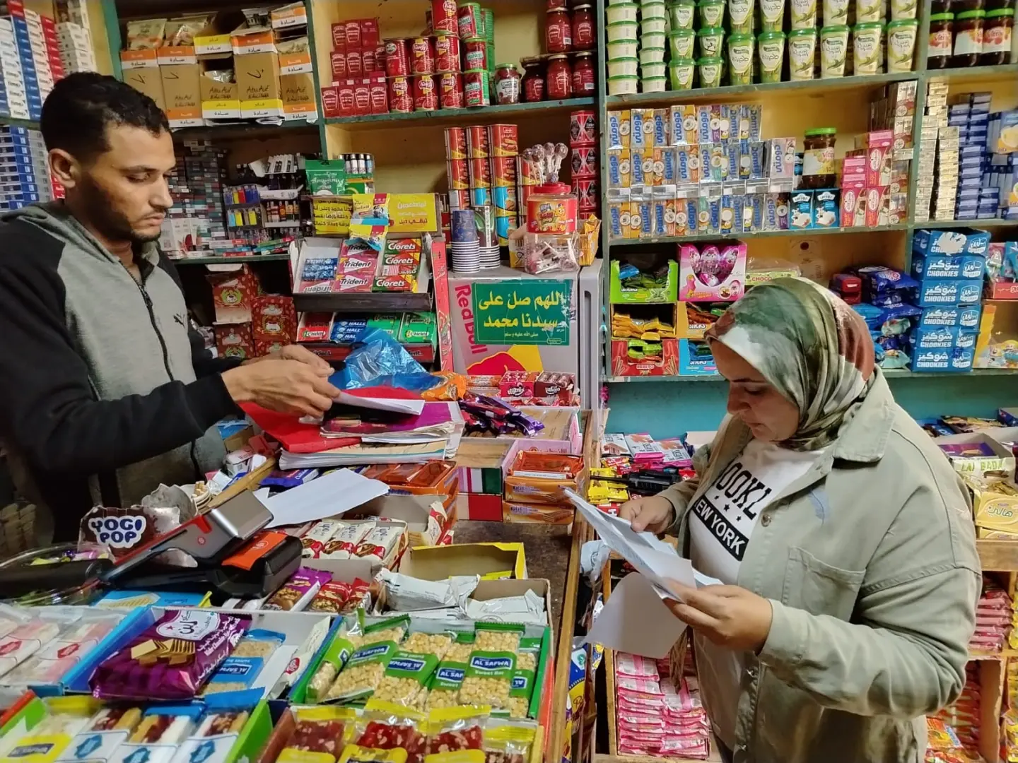 محافظ الإسكندرية يشدد على تكثيف حملات إزالة الإشغالات والتفتيش على الأسواق بأحياء الثغر