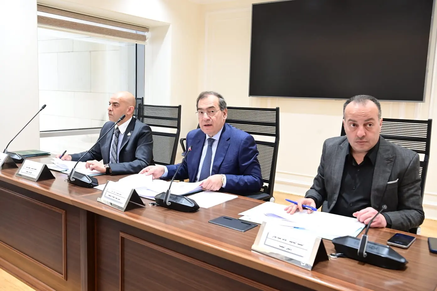 "طاقة النواب" تفتح أزمة العدادات الكودية ومطالب بالتوسع في استخدام الطاقة الشمسية