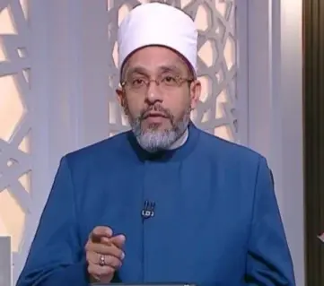 الإفتاء توضح حكم تغطية الرأس في الإحرام