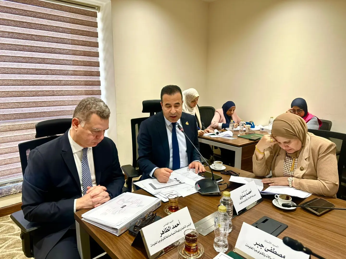 اتصالات النواب توصي بإقامة ملتقي توظيف وزيادة بند الأجور بموازنة " إيتيدا" لتوفير فرص عمل