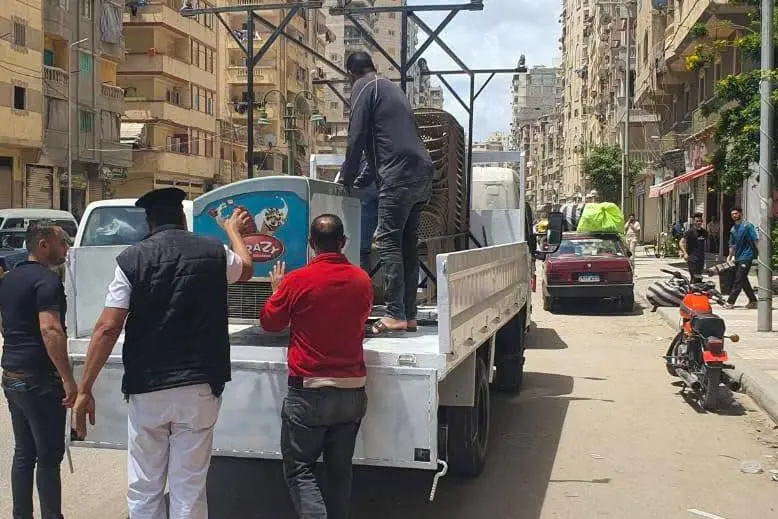 محافظ الإسكندرية يوجه باستمرار حملات إزالة الإشغالات بأحياء الإسكندرية