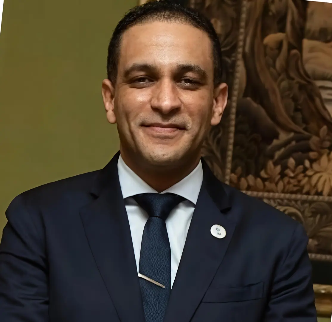 انتخاب الدكتور محمد العزب عضوًا بالاتحاد الدولي لمنظار عنق الرحم