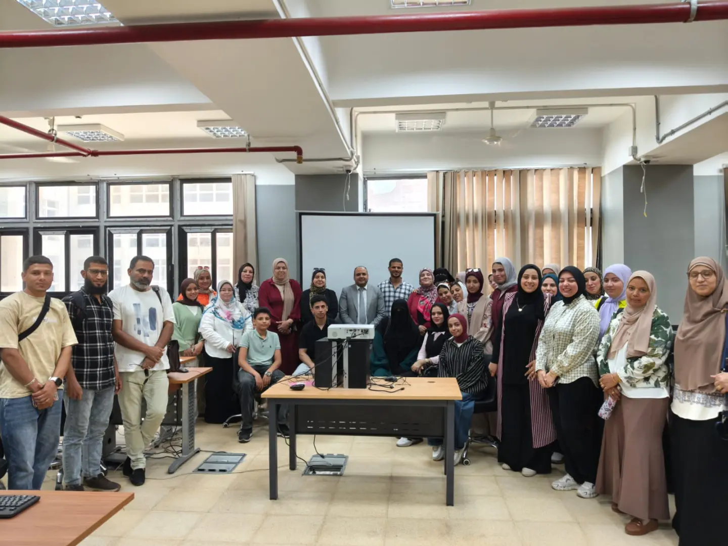 جامعة دمنهور تنظم دورة متخصصة في الذكاء الاصطناعي
