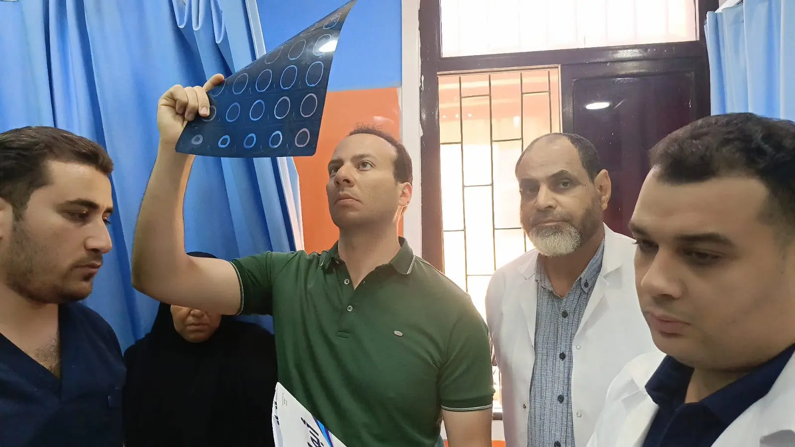 وكيل صحة البحيرة يفاجئ مستشفى أبوالمطامير المركزي بزيارة ميدانية لمتابعة انتظام العمل