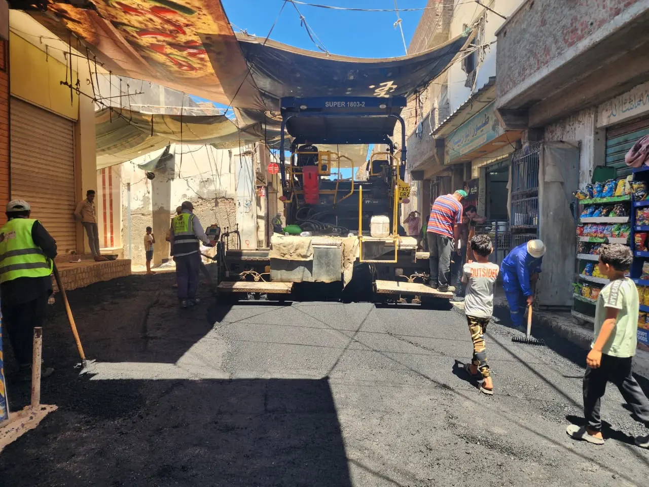 شارع البحر يتغير بالكامل.. رصف أحد أهم شرايين إدكو بطول 1.5 كيلومتر - img 20260713 wa0070