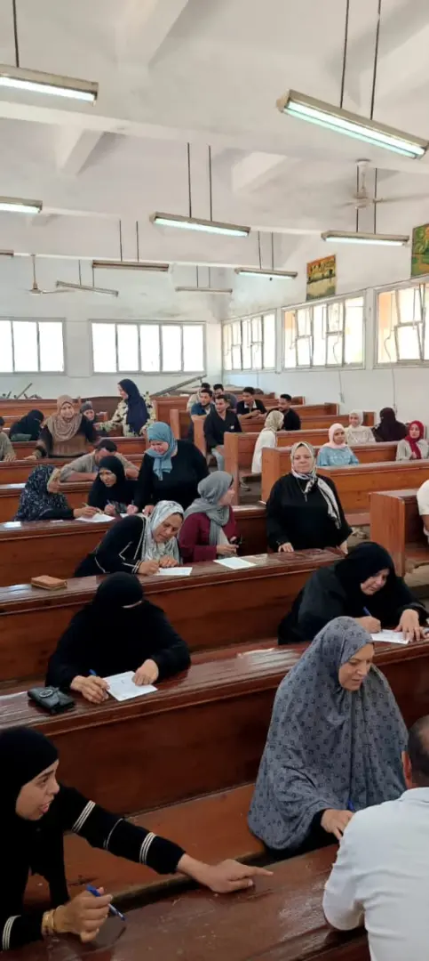 جامعة دمنهور تطلق قافلة لمحو الأمية بكوم حمادة بمشاركة 21 طالبًا وتستهدف 32 دارسًا