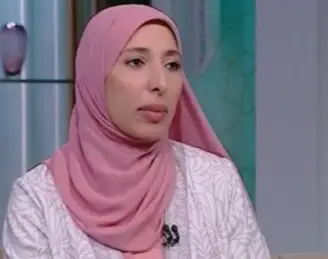 هل يجب إعادة الصلاة عند اكتشاف دم على الملابس بعد الانتهاء منها؟