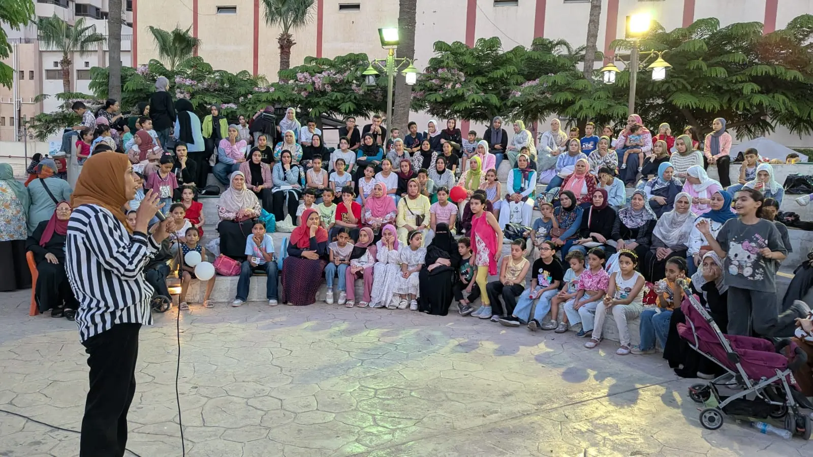 إقبال جماهيري كبير على الليالي الصيفية المجانية بمكتبة مصر العامة بدمنهور - img 20260723 wa0039