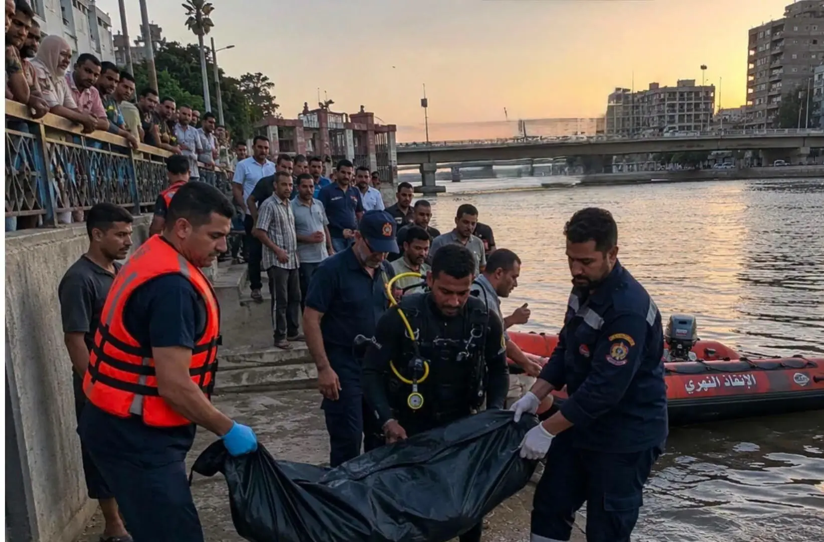 في وضح النهار.. شاب يلقي بنفسه في النيل أمام مجلس مدينة طلخا