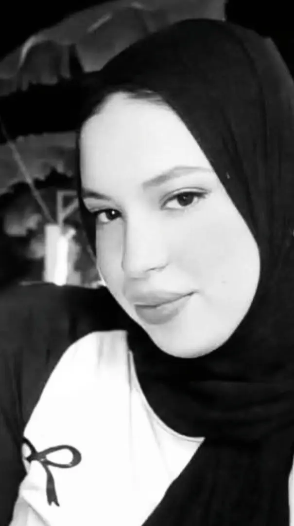 أثناء تركيب ستارة البلكونة.. سقوط مأساوي ينهي حياة شابة بزفتى