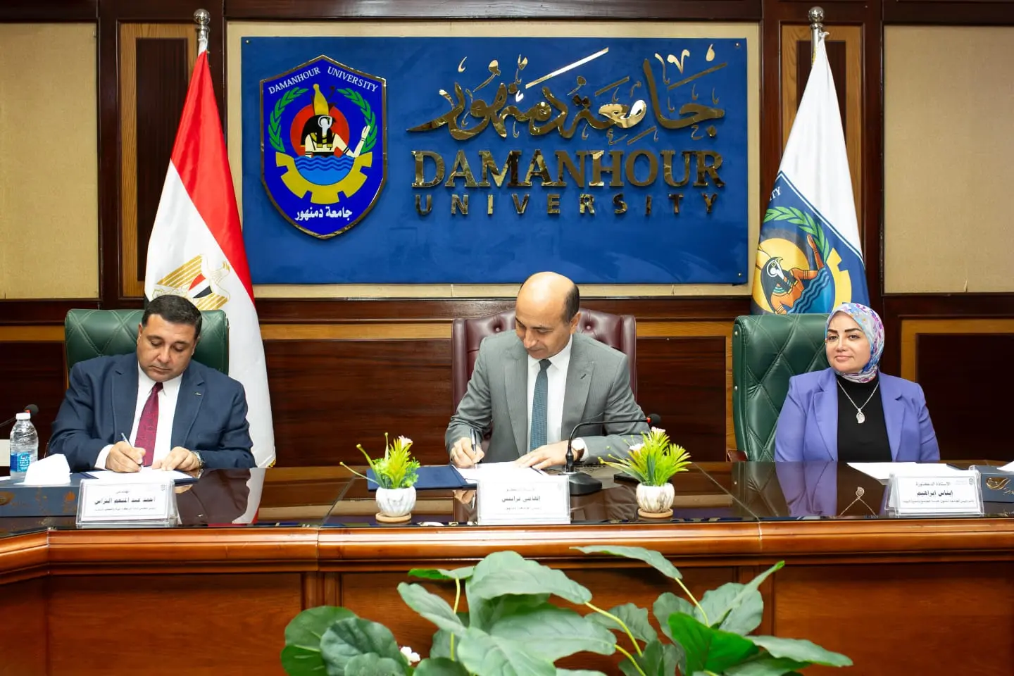 جامعة دمنهور تدخل شراكة جديدة لتطوير مياه البحيرة