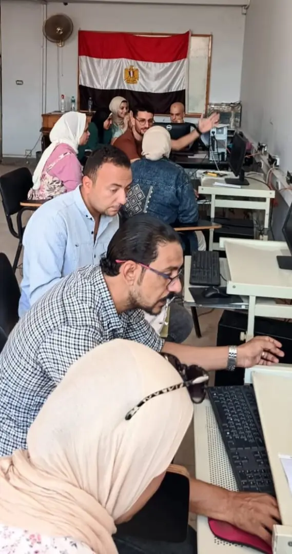 تنسيق المرحلة الثانية.. جامعة دمنهور تستقبل الطلاب وتقدم الدعم لاختيار الكليات