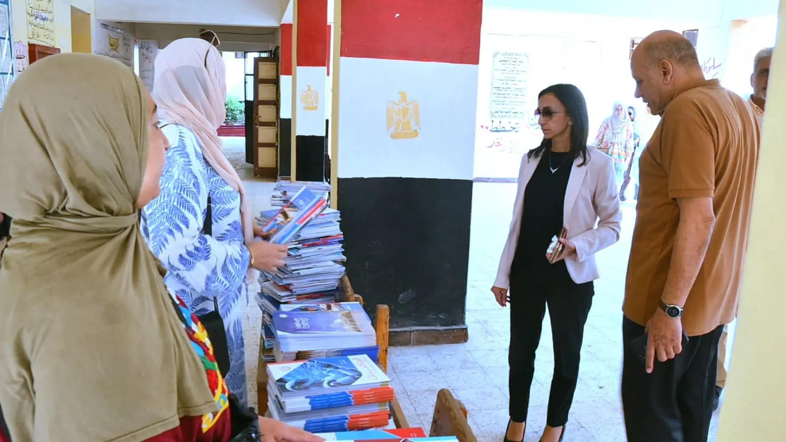 محافظ البحيرة تتفقد عدد من المدارس بكفر الدوار لمتابعة جاهزيتها لإستقبال العام الدراسي الجديد - img 20260909 wa0044