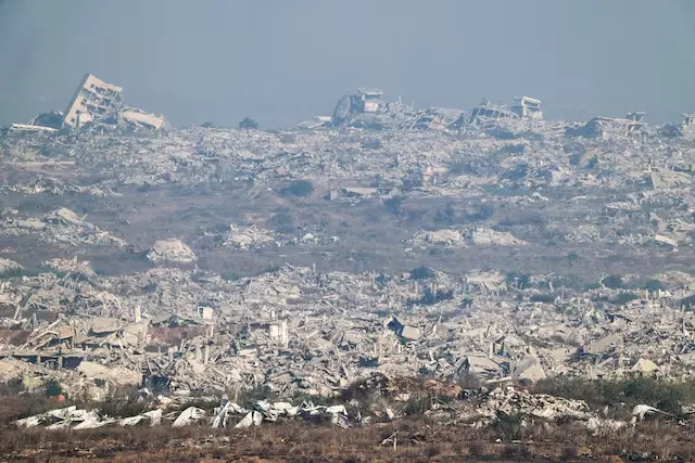 8 آلاف فلسطيني تحت الأنقاض.. وأدلة جديدة على جرائم حرب